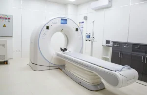 Equipo de resonancia magn&eacute;tica sin contraste en cl&iacute;nica DMI Salud